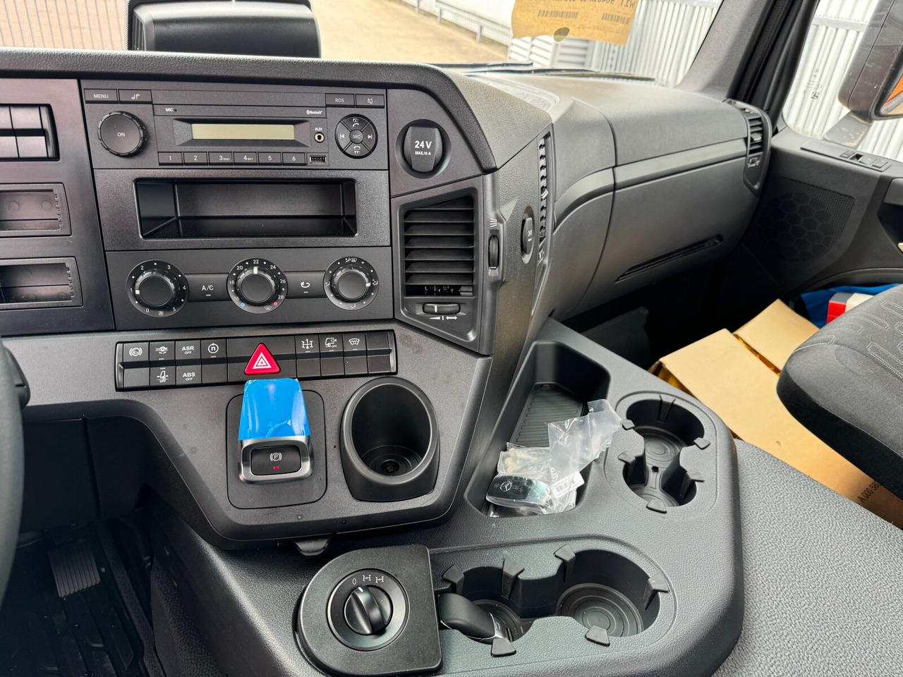 Mercedes-Benz Arocs 2633 6x4, Automatik, 2x Nebenantrieb Arocs 2633 6x4, 2x Nebenantrieb - Caminhão chassi: foto 5 Mercedes-Benz Arocs 2633 6x4, Automatik, 2x Nebenantrieb Arocs 2633 6x4, 2x Nebenantrieb - Caminhão chassi: foto 5