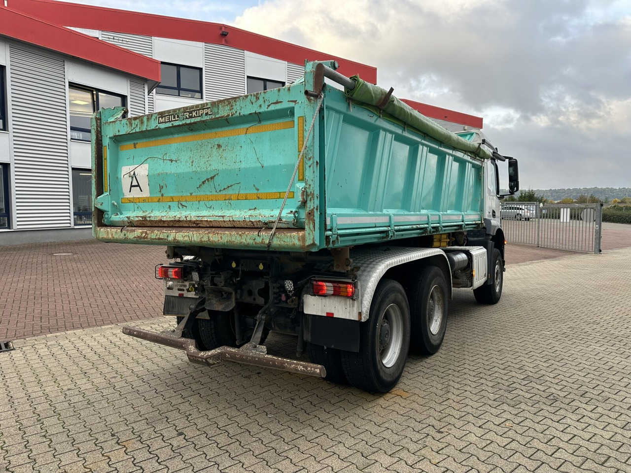 Mercedes-Benz Arocs 2643 K 6x4 Arocs 2643 K 6x4, Rollplane, Meiller - Caminhão basculante: foto 4 Mercedes-Benz Arocs 2643 K 6x4 Arocs 2643 K 6x4, Rollplane, Meiller - Caminhão basculante: foto 4