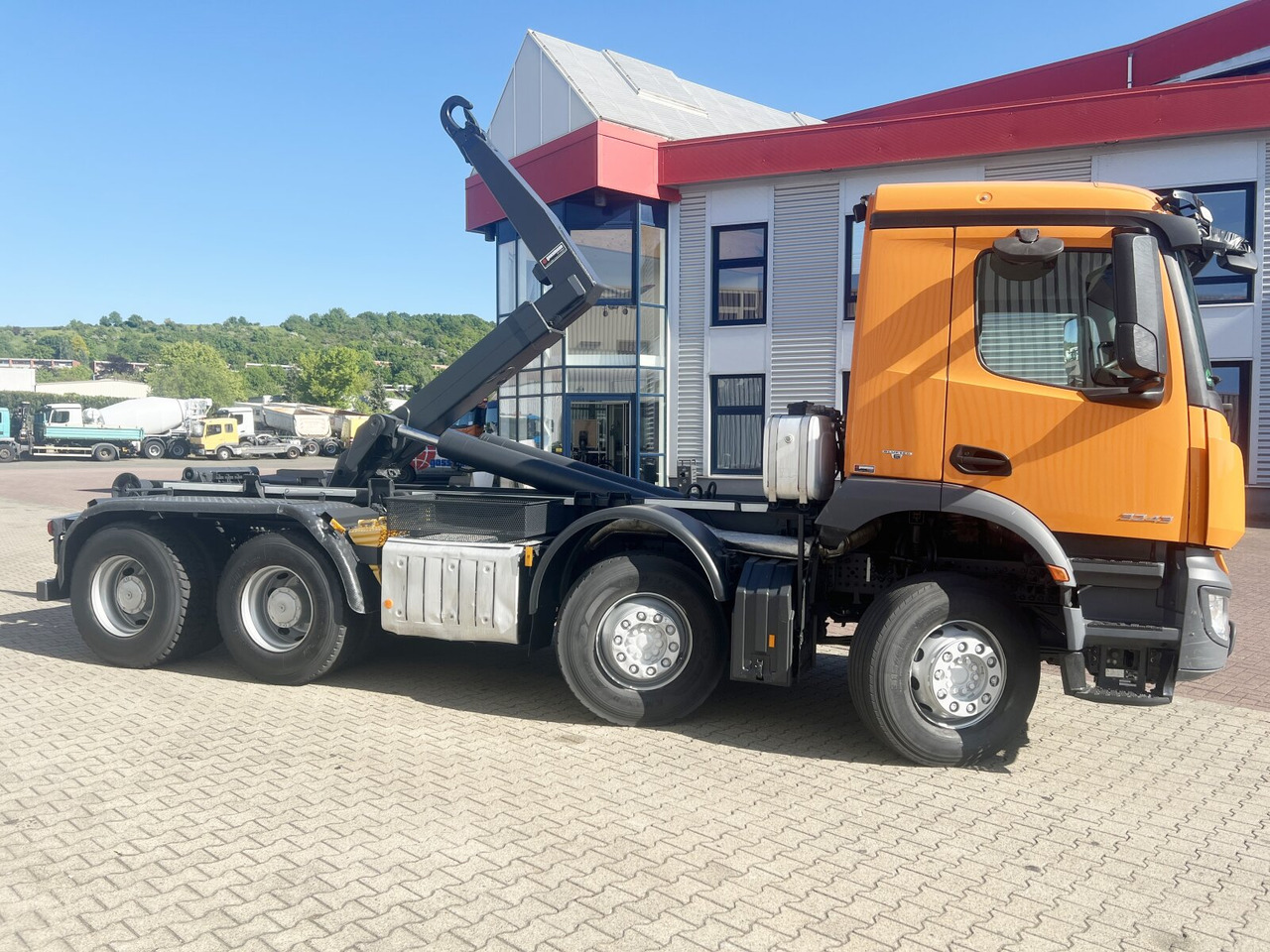 Caminhão polibenne Mercedes-Benz Arocs 3243 LK 8x4/4 Arocs 3243 LK 8x4/4, Motorabtrieb: foto 9 Caminhão polibenne Mercedes-Benz Arocs 3243 LK 8x4/4 Arocs 3243 LK 8x4/4, Motorabtrieb: foto 9