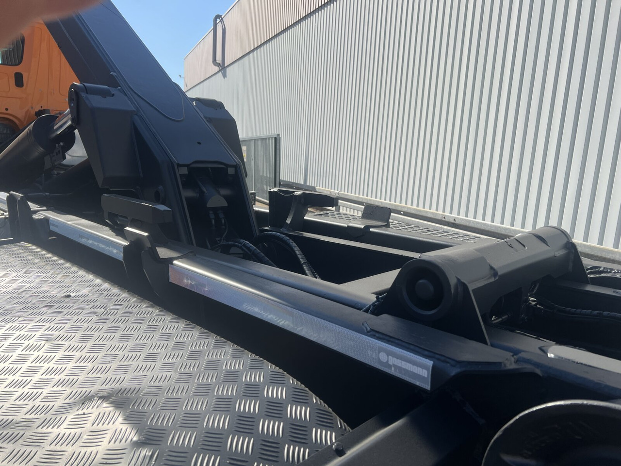 Caminhão polibenne Mercedes-Benz Arocs 3243 LK 8x4/4 Arocs 3243 LK 8x4/4, Motorabtrieb: foto 14 Caminhão polibenne Mercedes-Benz Arocs 3243 LK 8x4/4 Arocs 3243 LK 8x4/4, Motorabtrieb: foto 14