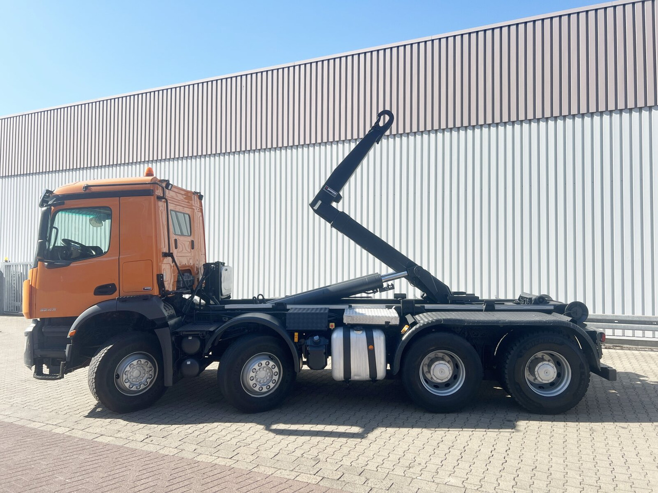 Caminhão polibenne Mercedes-Benz Arocs 3243 LK 8x4/4 Arocs 3243 LK 8x4/4, Motorabtrieb: foto 12 Caminhão polibenne Mercedes-Benz Arocs 3243 LK 8x4/4 Arocs 3243 LK 8x4/4, Motorabtrieb: foto 12