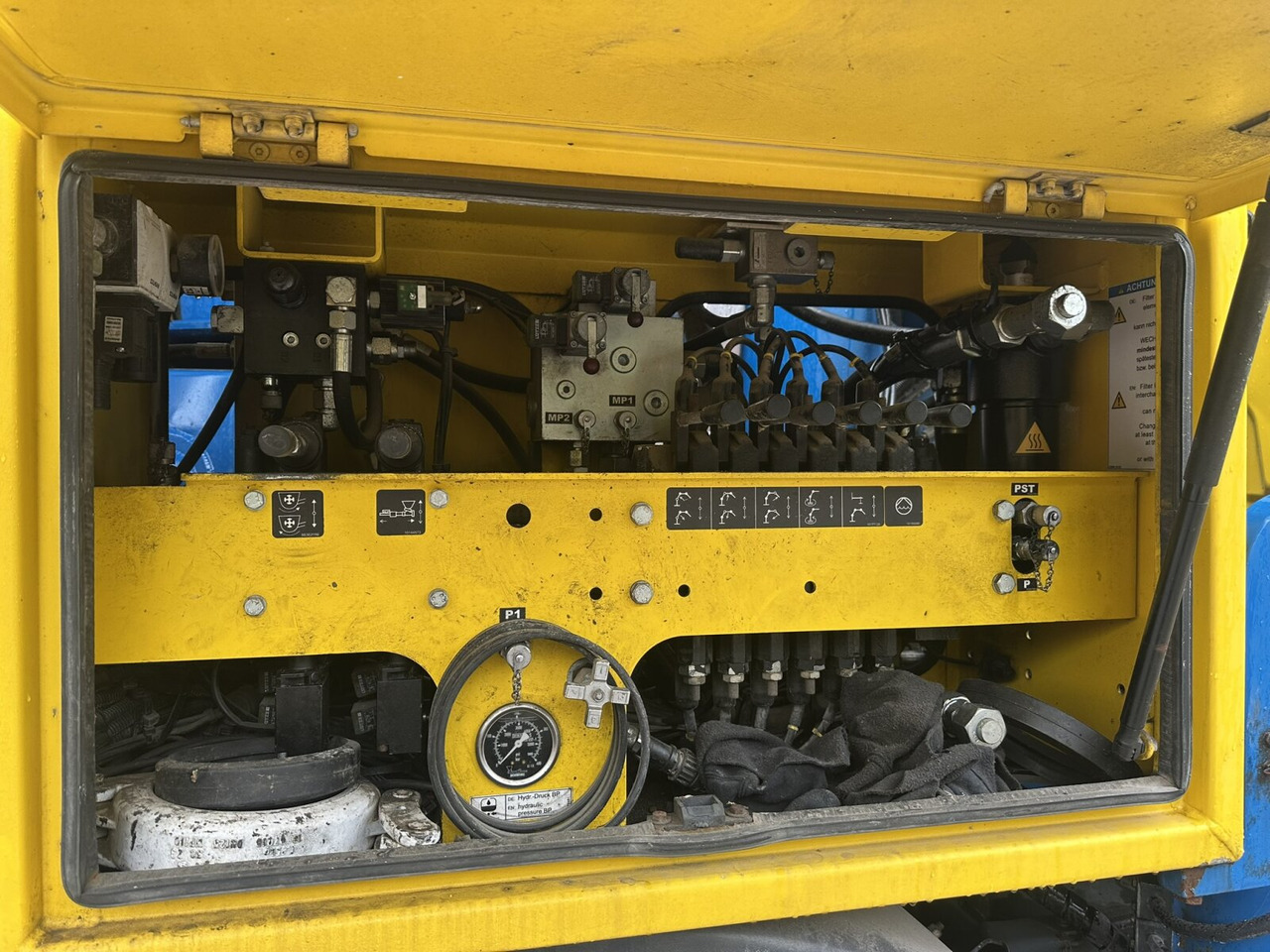 Mercedes-Benz Arocs 3246 B 8x4 Stetter Mischer 7m³, Pumpe 25m Arocs 3246 B 8x4 Stetter Mischer 7m³, Pumpe 25m - Caminhão betoneira: foto 5 Mercedes-Benz Arocs 3246 B 8x4 Stetter Mischer 7m³, Pumpe 25m Arocs 3246 B 8x4 Stetter Mischer 7m³, Pumpe 25m - Caminhão betoneira: foto 5