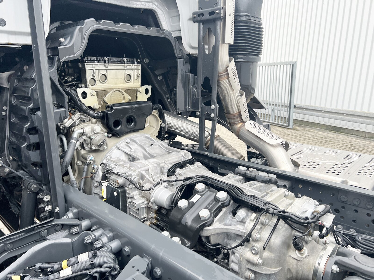 Mercedes-Benz Arocs 3340/46 A 6x6 Arocs 3340/46 A 6x6, Grounder - Caminhão basculante: foto 2 Mercedes-Benz Arocs 3340/46 A 6x6 Arocs 3340/46 A 6x6, Grounder - Caminhão basculante: foto 2