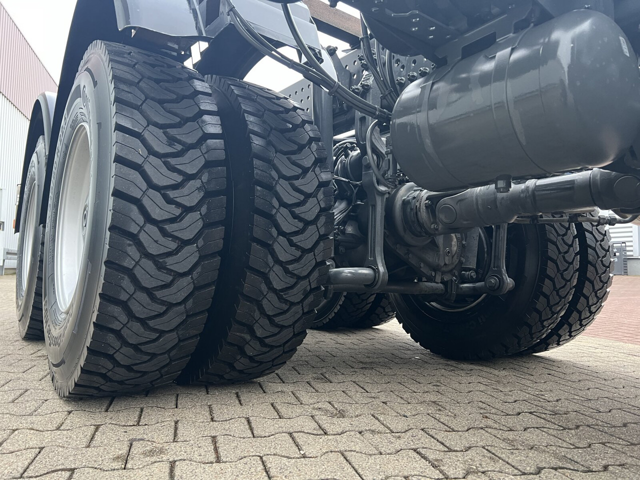 Mercedes-Benz Arocs 3340/46 A 6x6 Arocs 3340/46 A 6x6, Grounder - Caminhão basculante: foto 5 Mercedes-Benz Arocs 3340/46 A 6x6 Arocs 3340/46 A 6x6, Grounder - Caminhão basculante: foto 5