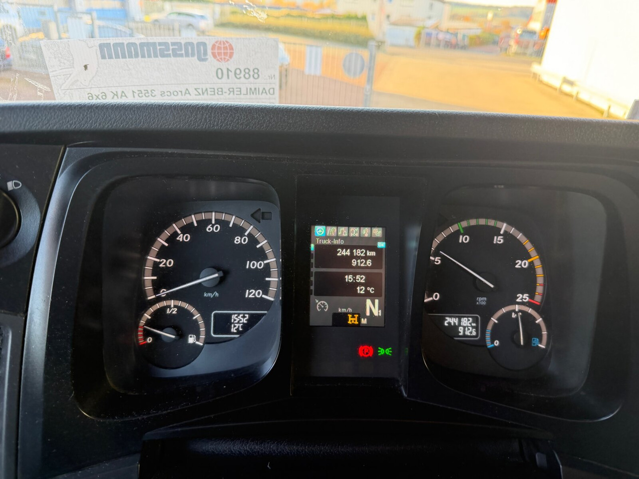 Mercedes-Benz Arocs 3351 AK 6x6 Arocs 3351 AK 6x6, Retarder, Grounder, Motorabtrieb, pneum. Heckklappenöffnung - Caminhão basculante: foto 5 Mercedes-Benz Arocs 3351 AK 6x6 Arocs 3351 AK 6x6, Retarder, Grounder, Motorabtrieb, pneum. Heckklappenöffnung - Caminhão basculante: foto 5