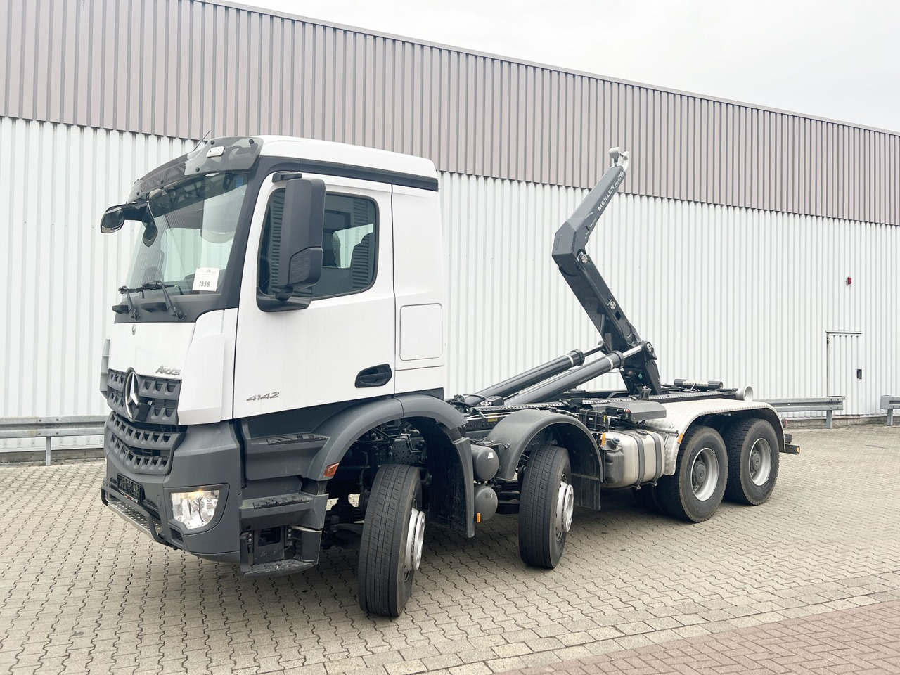 Mercedes-Benz Arocs 4142/48 8x4/4 Arocs 4142/48  8x4/4, Grounder, Meiller RS26 62-K, Funk - Caminhão polibenne: foto 1 Mercedes-Benz Arocs 4142/48 8x4/4 Arocs 4142/48  8x4/4, Grounder, Meiller RS26 62-K, Funk - Caminhão polibenne: foto 1