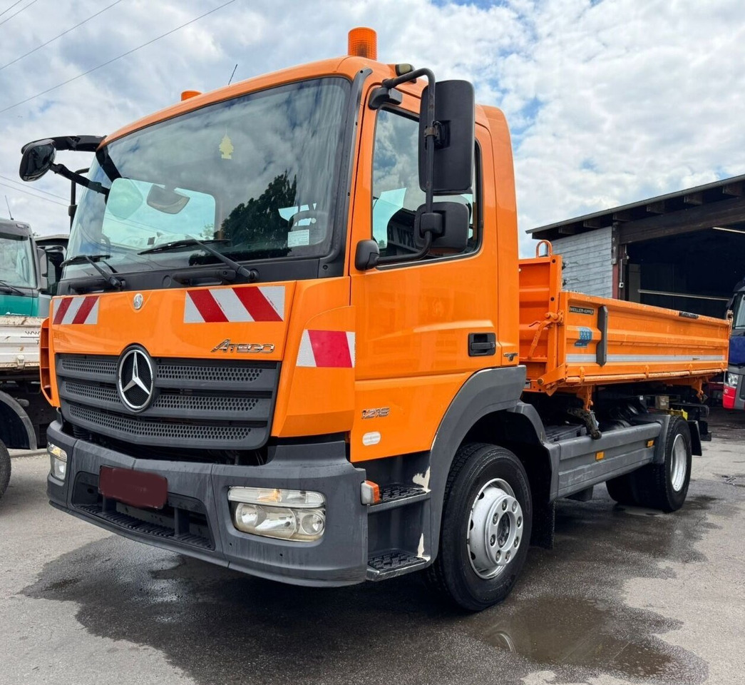 Mercedes-Benz Atego 1218/21 K Atego 1218/21 K, AHK - Caminhão basculante: foto 1 Mercedes-Benz Atego 1218/21 K Atego 1218/21 K, AHK - Caminhão basculante: foto 1
