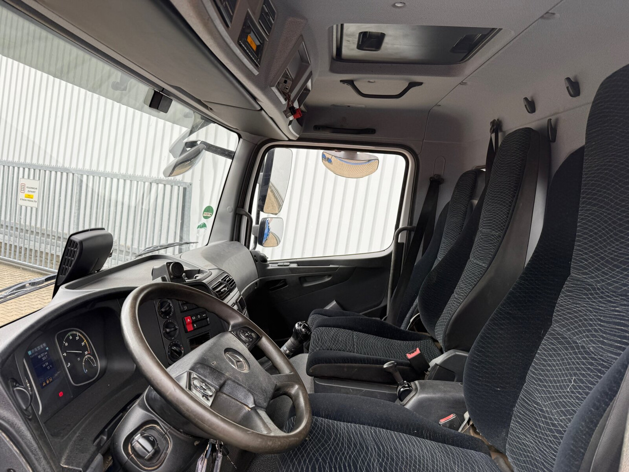 Mercedes-Benz Atego 1224 K 4x2 Atego 1224 K 4x2, Meiller 3-S-Kipper 2x AHK Öl - Caminhão basculante: foto 2 Mercedes-Benz Atego 1224 K 4x2 Atego 1224 K 4x2, Meiller 3-S-Kipper 2x AHK Öl - Caminhão basculante: foto 2