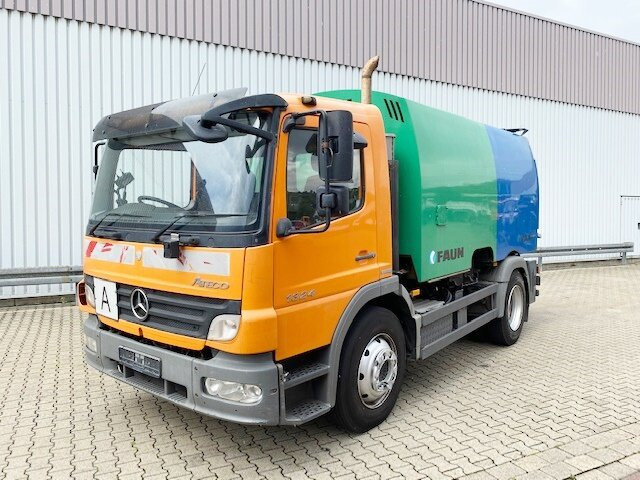 Varredora urbana Mercedes-Benz Atego 1524 L 4x2 Atego 1524 L 4x2 Kehrmaschine FAUN Viajet: foto 9