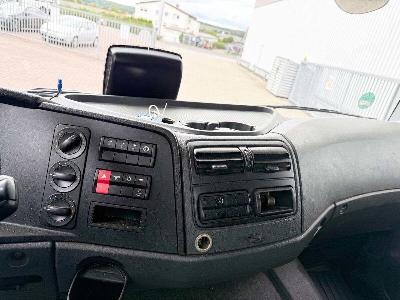 Mercedes-Benz Atego 1530 AK 4x4 Atego 1530 AK 4x4 - Caminhão basculante: foto 5 Mercedes-Benz Atego 1530 AK 4x4 Atego 1530 AK 4x4 - Caminhão basculante: foto 5