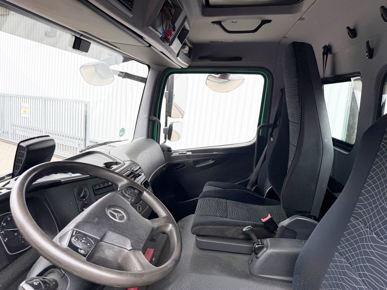 Mercedes-Benz Atego 1530 AK 4x4 Atego 1530 AK 4x4 - Caminhão basculante: foto 3 Mercedes-Benz Atego 1530 AK 4x4 Atego 1530 AK 4x4 - Caminhão basculante: foto 3