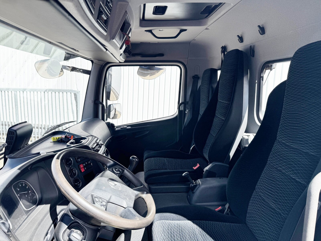 Mercedes-Benz Atego 1630 K 4x2 Atego 1630 K 4x2, 2x AHK - Caminhão basculante: foto 2 Mercedes-Benz Atego 1630 K 4x2 Atego 1630 K 4x2, 2x AHK - Caminhão basculante: foto 2