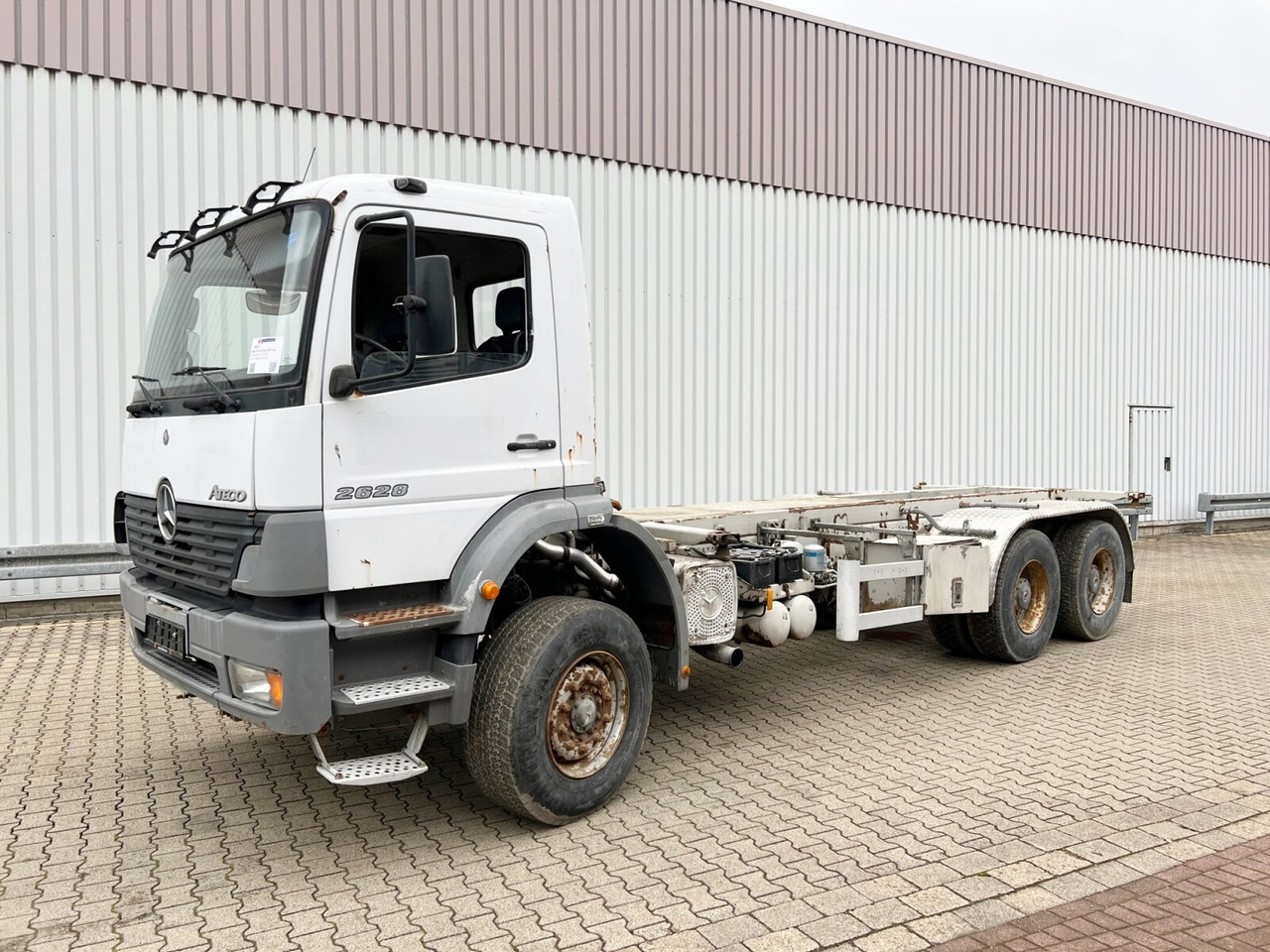 Mercedes-Benz Atego 2628 K 6x4 Atego 2628 K 6x4, 6-Zylinder - Caminhão chassi: foto 1 Mercedes-Benz Atego 2628 K 6x4 Atego 2628 K 6x4, 6-Zylinder - Caminhão chassi: foto 1