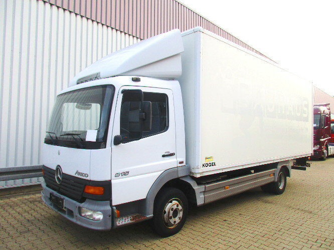Mercedes-Benz Atego 815 4x2 - Caminhão furgão: foto 1 Mercedes-Benz Atego 815 4x2 - Caminhão furgão: foto 1
