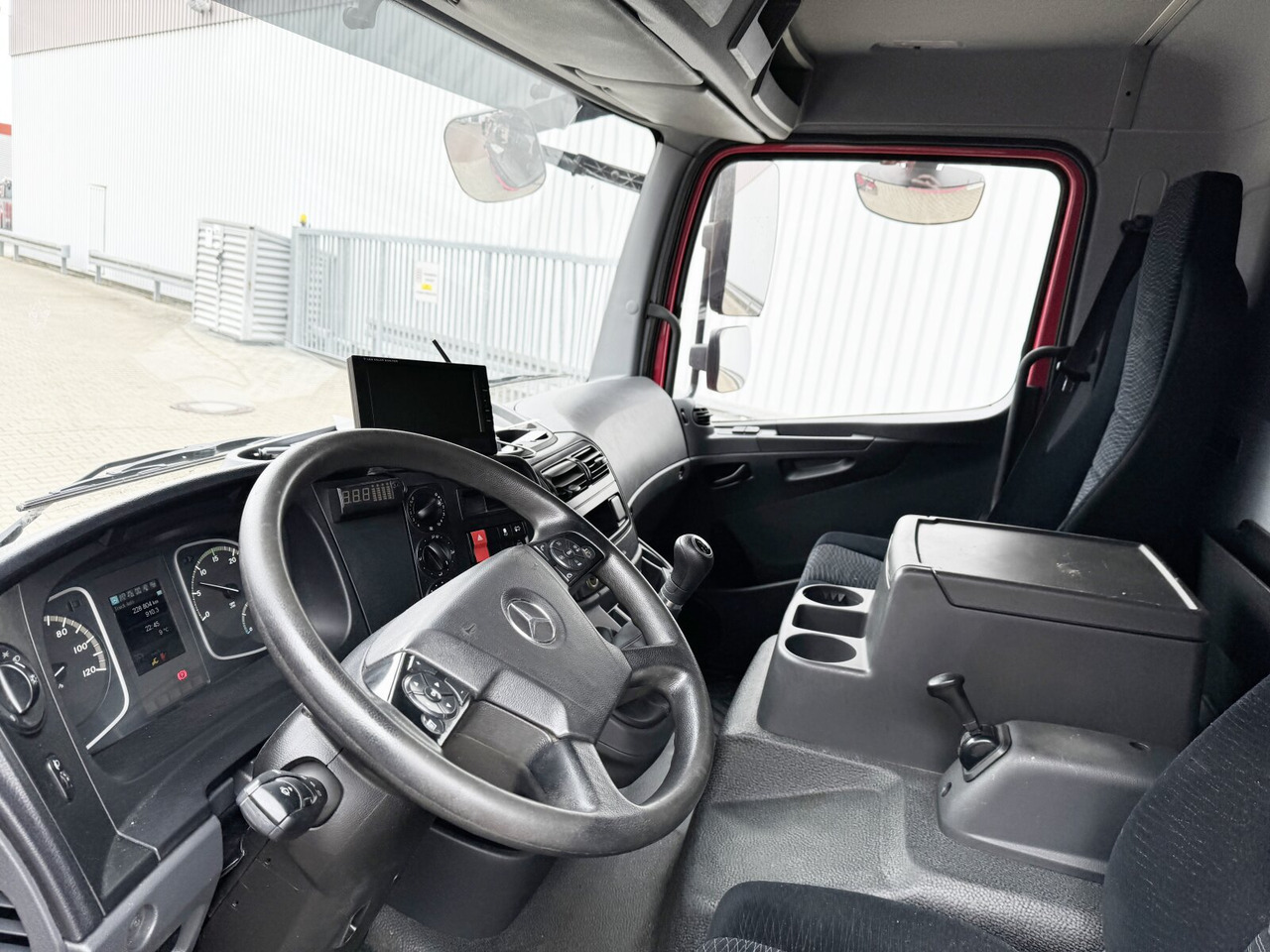 Mercedes-Benz Atego 816 4x2 Atego 816 4x2 mit LBW BÄR - Caminhão furgão: foto 3 Mercedes-Benz Atego 816 4x2 Atego 816 4x2 mit LBW BÄR - Caminhão furgão: foto 3