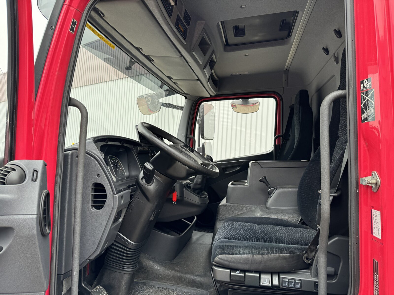 Mercedes-Benz Atego 816 4x2 Atego 816 4x2 mit LBW BÄR - Caminhão furgão: foto 2 Mercedes-Benz Atego 816 4x2 Atego 816 4x2 mit LBW BÄR - Caminhão furgão: foto 2