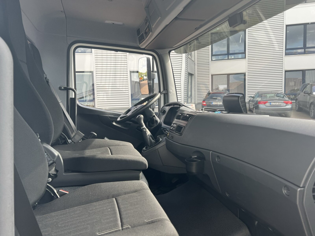 Mercedes-Benz Atego 818 K 4x2 Atego 818 K 4x2, 2x AHK, Meiller-Kipper, mehrfach Vorhanden! - Caminhão basculante: foto 5 Mercedes-Benz Atego 818 K 4x2 Atego 818 K 4x2, 2x AHK, Meiller-Kipper, mehrfach Vorhanden! - Caminhão basculante: foto 5