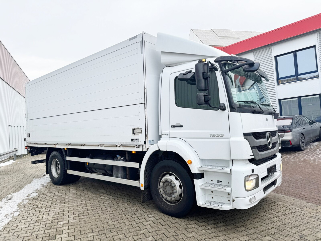 Caminhão furgão Mercedes-Benz Axor 1833 L 4x2 Axor 1833 L 4x2, Getränkekoffer: foto 8