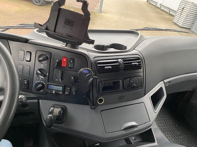 Locação de Mercedes-Benz Axor 1833 L 4x2 Axor 1833 L 4x2 mit Heckkran Hiab XS 133 K-2 Mercedes-Benz Axor 1833 L 4x2 Axor 1833 L 4x2 mit Heckkran Hiab XS 133 K-2: foto 5