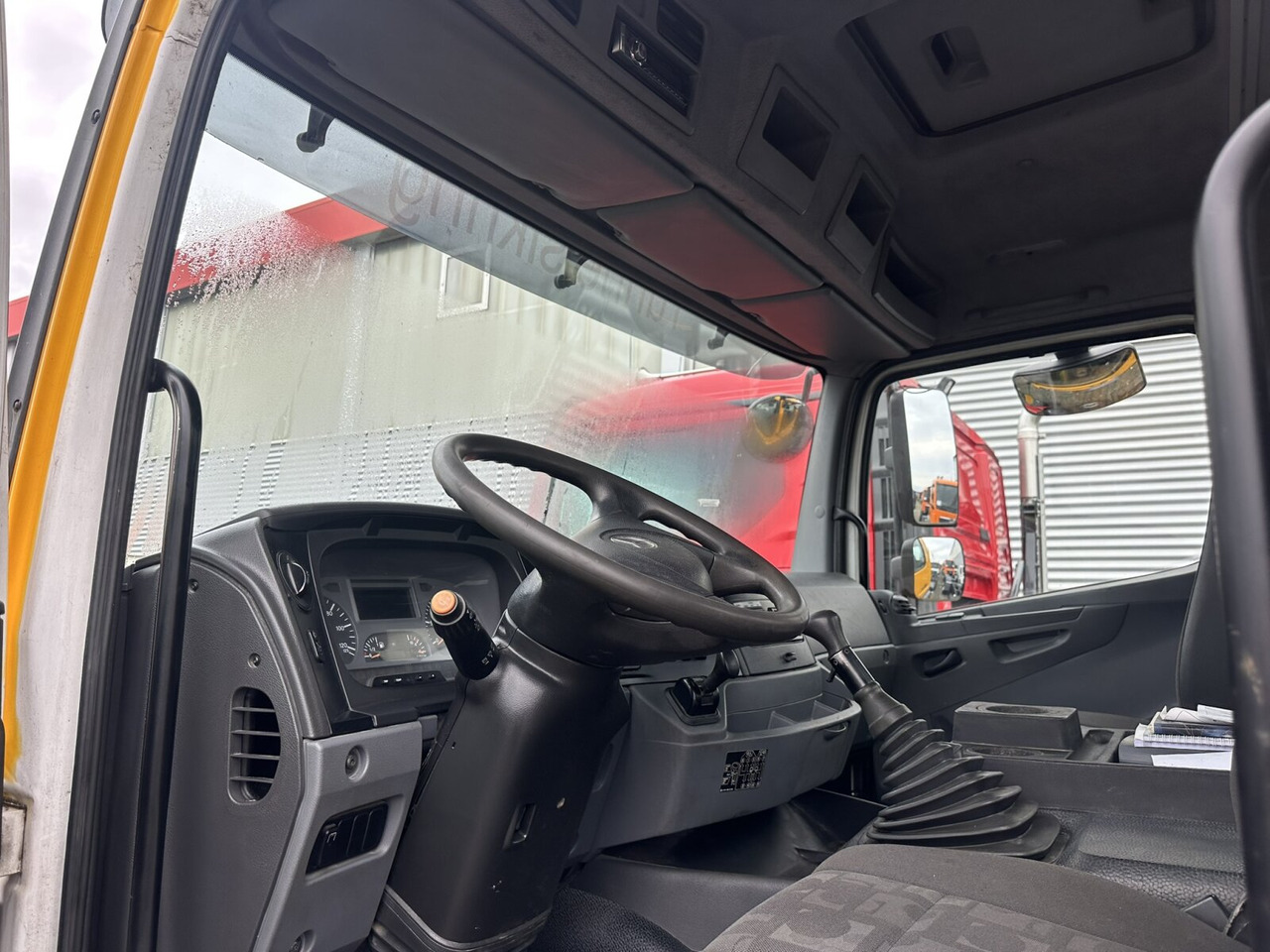 Mercedes-Benz Axor 2629 K 6x4 Axor 2629 K 6x4, PTO, Steel, Manual, 6-Zylinder - Caminhão chassi: foto 4 Mercedes-Benz Axor 2629 K 6x4 Axor 2629 K 6x4, PTO, Steel, Manual, 6-Zylinder - Caminhão chassi: foto 4