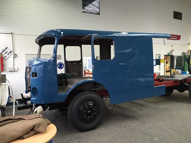 Caminhão transporte de veículos Mercedes-Benz - LP710/32 LF16V LP710/32, Autotransporter: foto 8 Caminhão transporte de veículos Mercedes-Benz - LP710/32 LF16V LP710/32, Autotransporter: foto 8