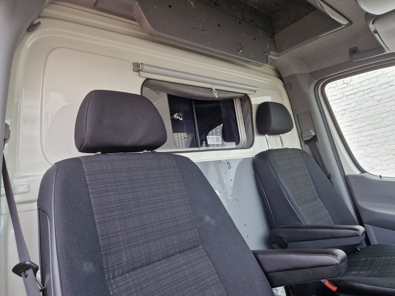 Mercedes-Benz Sprinter 516 CDI 4x2 Sprinter 516 CDI 4x2, Rettungswagen - Ambulância: foto 5 Mercedes-Benz Sprinter 516 CDI 4x2 Sprinter 516 CDI 4x2, Rettungswagen - Ambulância: foto 5