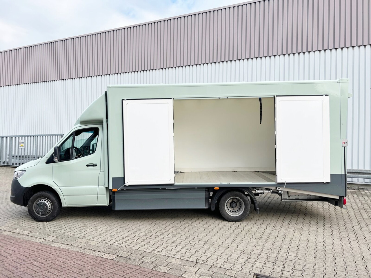 Mercedes-Benz Sprinter 516 FG 4x2 Sprinter 516 FG 4x2, MBUX, Autotransporter Comear - Furgão: foto 2 Mercedes-Benz Sprinter 516 FG 4x2 Sprinter 516 FG 4x2, MBUX, Autotransporter Comear - Furgão: foto 2