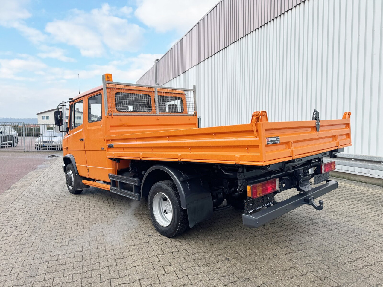 Locação de Mercedes-Benz Vario 816 D 4x2 Doka Vario 816 D 4x2 Doka, 2x AHK, Meiller Kipper, Ex-Stadtverwaltung Mercedes-Benz Vario 816 D 4x2 Doka Vario 816 D 4x2 Doka, 2x AHK, Meiller Kipper, Ex-Stadtverwaltung: foto 10