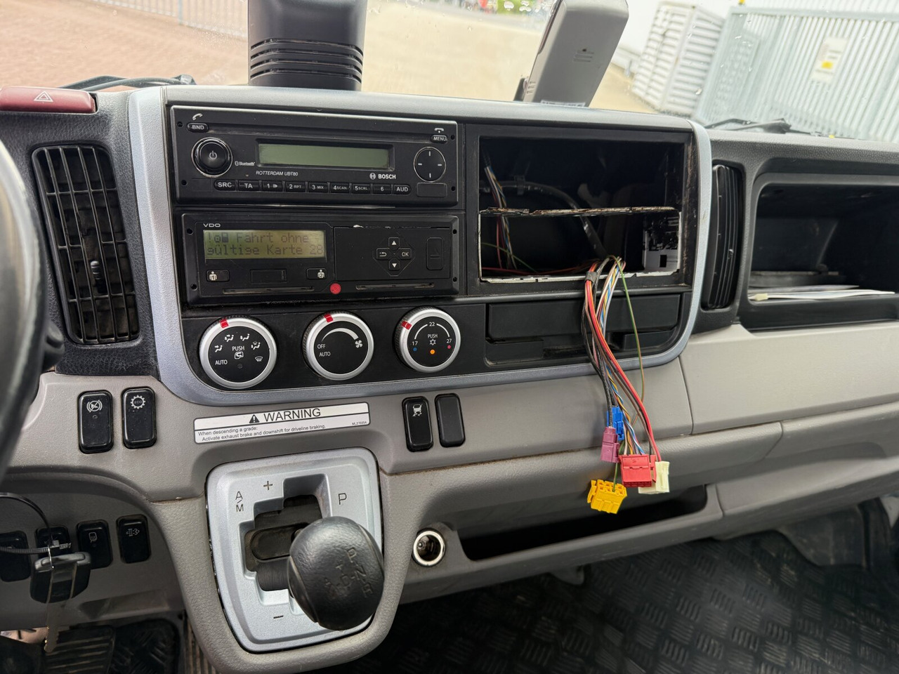Mitsubishi Canter Fuso 9C18 4x2 Canter Fuso 9C18 4x2, Marrel City Abrollanlage - Caminhão polibenne: foto 4 Mitsubishi Canter Fuso 9C18 4x2 Canter Fuso 9C18 4x2, Marrel City Abrollanlage - Caminhão polibenne: foto 4