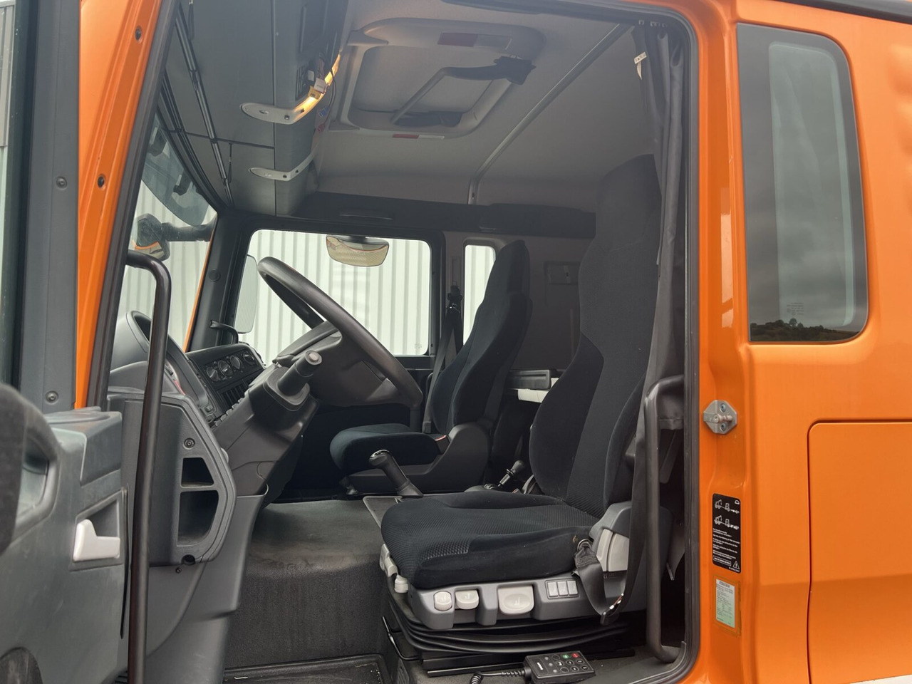 MAN TGL 8.220 4X2 BL TGL 8.220 4X2 BL - Tractor: foto 2 MAN TGL 8.220 4X2 BL TGL 8.220 4X2 BL - Tractor: foto 2