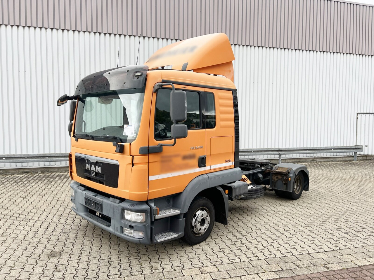 MAN TGL 8.220 4X2 BL TGL 8.220 4X2 BL - Tractor: foto 1 MAN TGL 8.220 4X2 BL TGL 8.220 4X2 BL - Tractor: foto 1