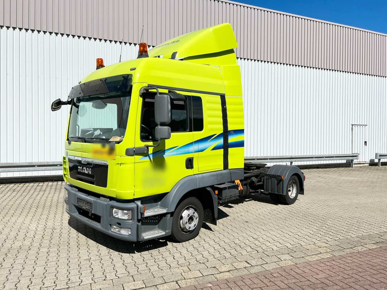 MAN TGL 8.220 4X2 BL TGL 8.220 4X2 BL - Tractor: foto 1 MAN TGL 8.220 4X2 BL TGL 8.220 4X2 BL - Tractor: foto 1