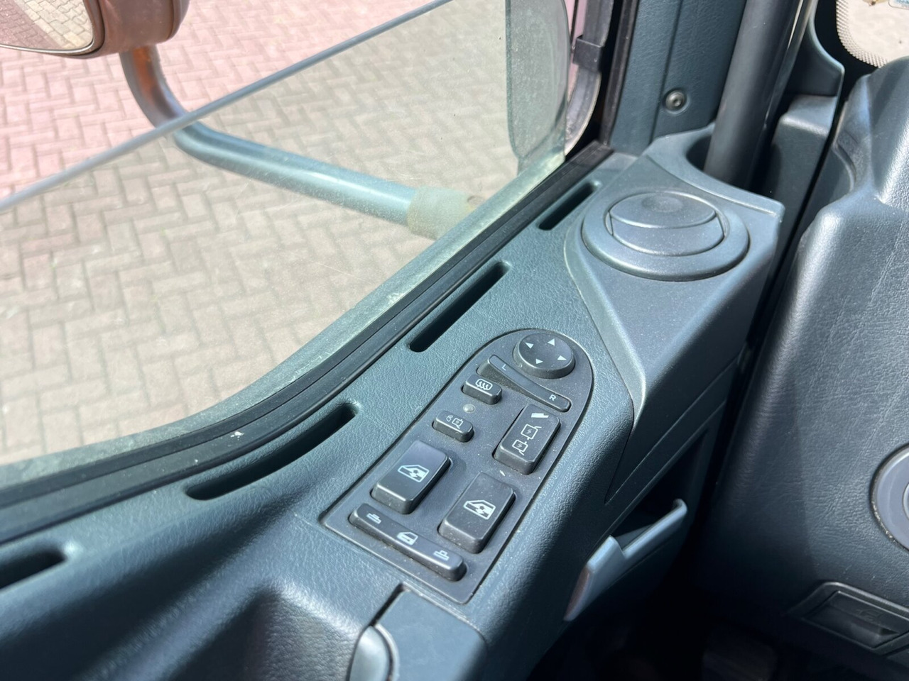 MAN TGL 8.220 4X2 BL TGL 8.220 4X2 BL - Tractor: foto 4 MAN TGL 8.220 4X2 BL TGL 8.220 4X2 BL - Tractor: foto 4