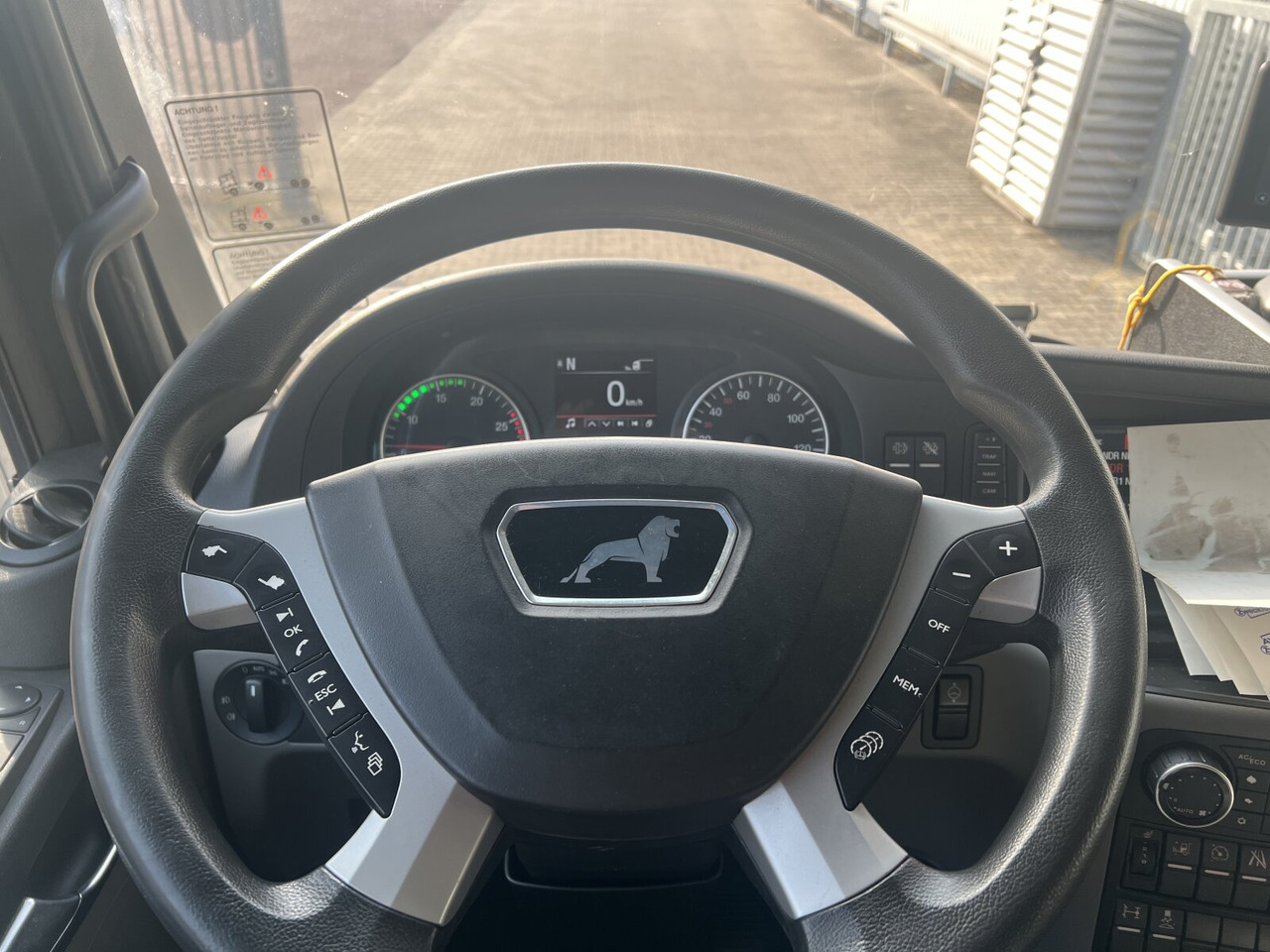 MAN TGX 18.500 4X2 LLS TGX 18.500 4X2 LLS, Retarder, Vollumer - Tractor: foto 5 MAN TGX 18.500 4X2 LLS TGX 18.500 4X2 LLS, Retarder, Vollumer - Tractor: foto 5