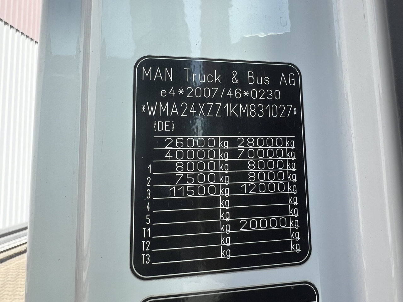 MAN TGX 26.500 6X2/4 BLS TGX 26.500 6X2/4 BLS, Intarder, Vorlauflenk-/lift, Standklima, XXL-Fahrerhaus - Tractor: foto 5 MAN TGX 26.500 6X2/4 BLS TGX 26.500 6X2/4 BLS, Intarder, Vorlauflenk-/lift, Standklima, XXL-Fahrerhaus - Tractor: foto 5