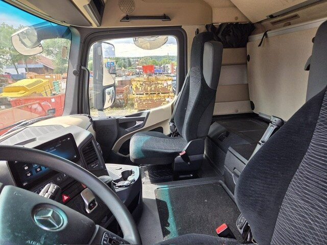 Mercedes-Benz Actros 1846 LS 4x2 Actros 1846 LS 4x2 MultimediaCockpit, StreamSpace, ADR - Tractor: foto 3 Mercedes-Benz Actros 1846 LS 4x2 Actros 1846 LS 4x2 MultimediaCockpit, StreamSpace, ADR - Tractor: foto 3