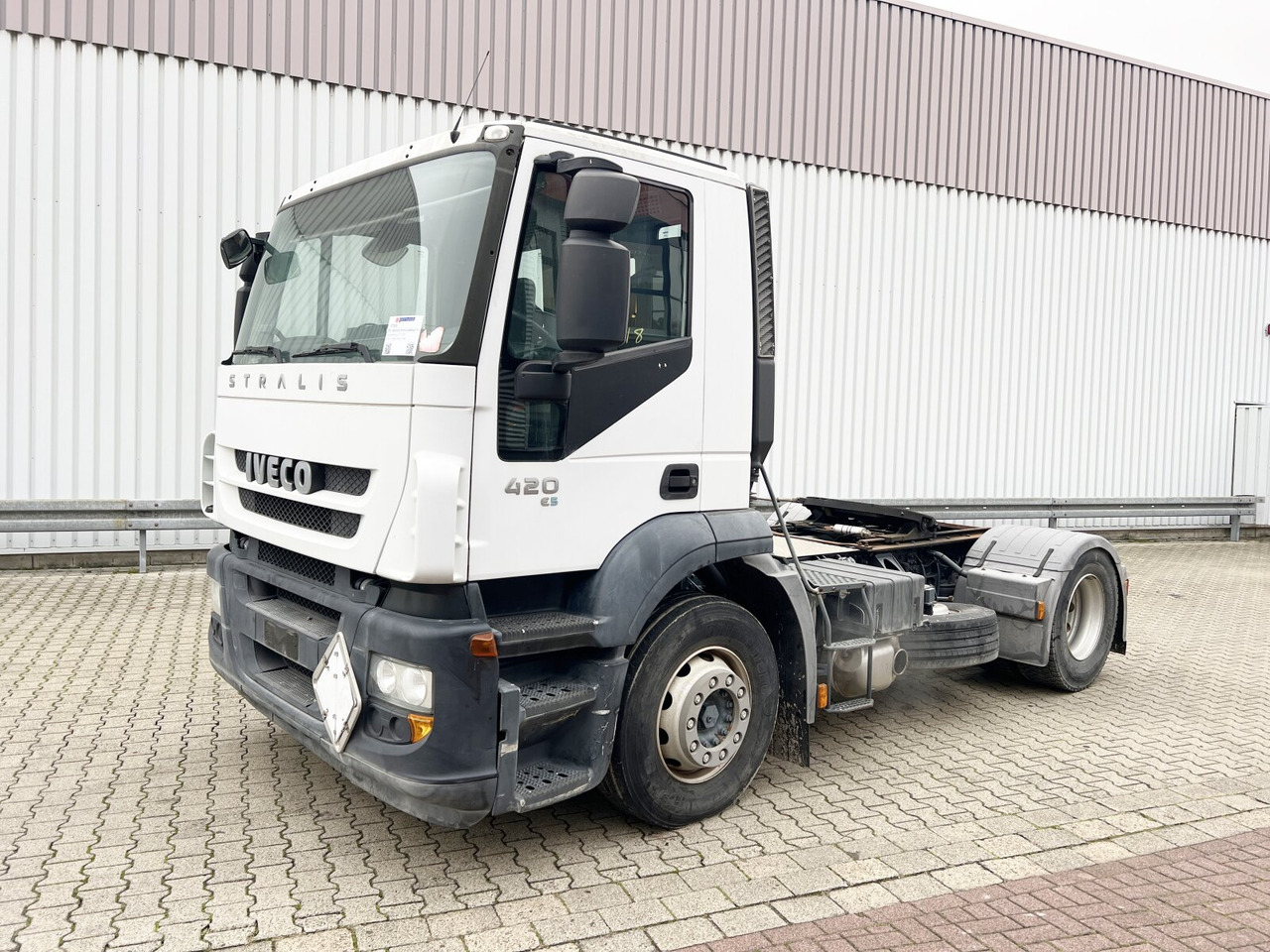 Stralis AD440S42T/P 4x2 Stralis AD440X42T/P 4x2, Ex- - Tractor: foto 1 Stralis AD440S42T/P 4x2 Stralis AD440X42T/P 4x2, Ex- - Tractor: foto 1
