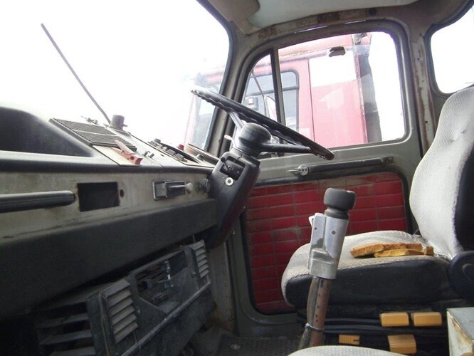 V5 4x2 Saurer V5 4x2 - Caminhão basculante: foto 4 V5 4x2 Saurer V5 4x2 - Caminhão basculante: foto 4