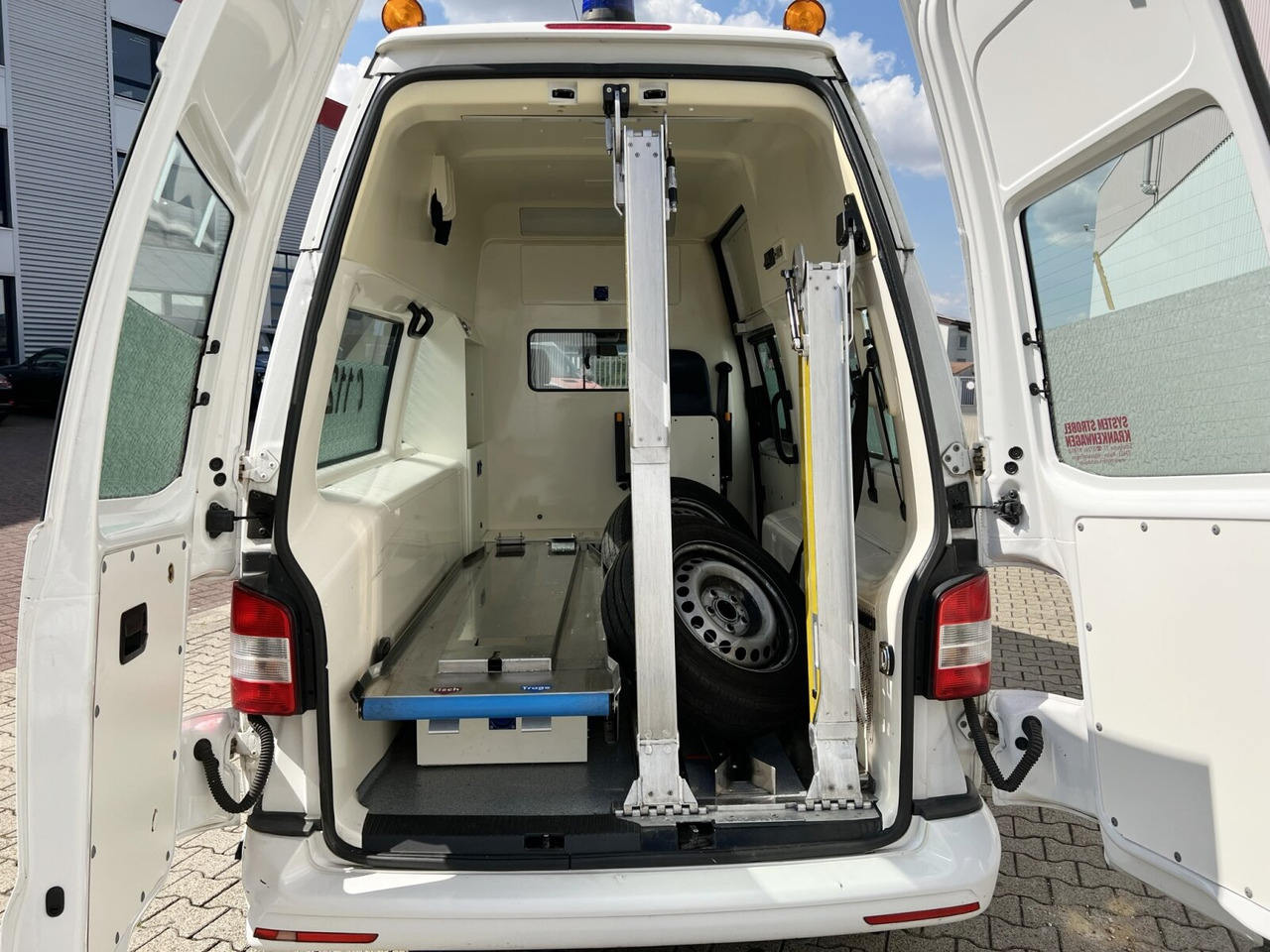 Ambulância Volkswagen T5 2.0 TDI 4x2 T5 2.0 TDI 4x2, Krankenwagen: foto 12