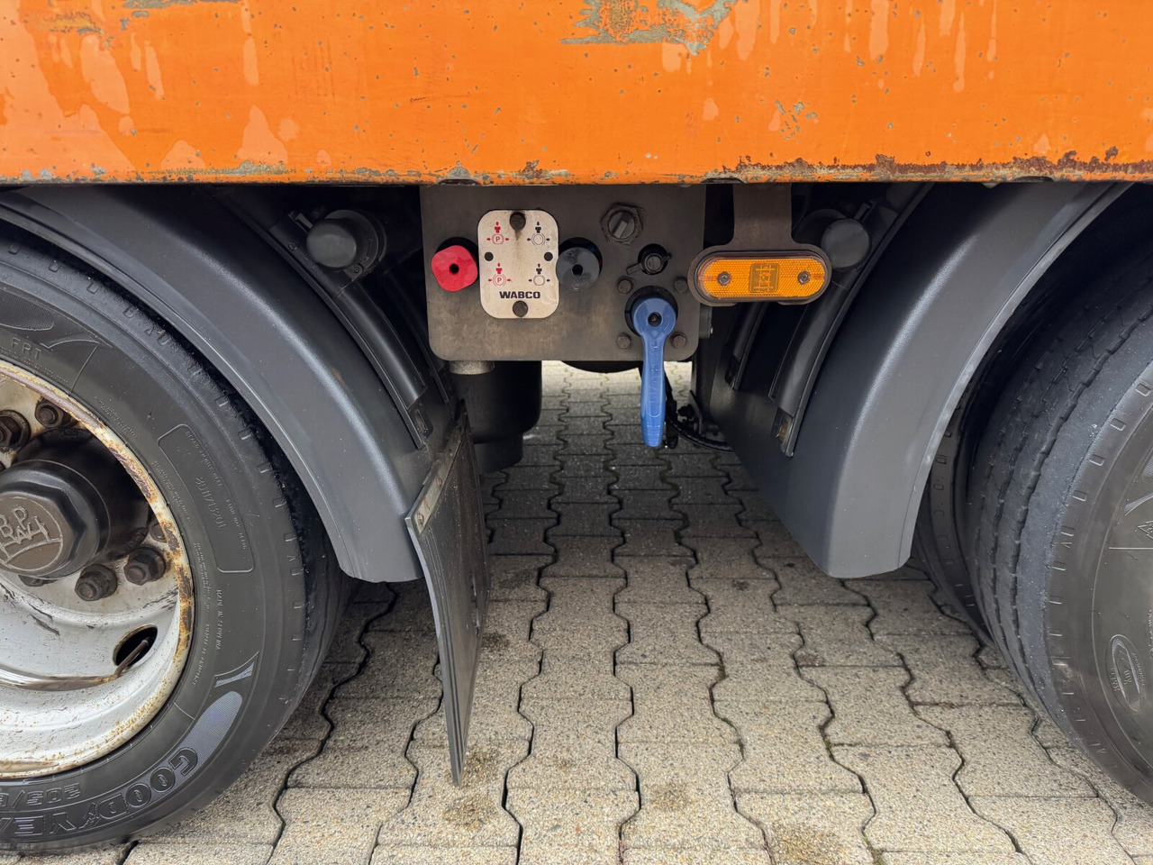 ZHP 24-32 RUFA ZHP 24-32, TwistLock-Verriegelungen, Verzinkt - Reboque plataforma/ Caixa aberta: foto 2 ZHP 24-32 RUFA ZHP 24-32, TwistLock-Verriegelungen, Verzinkt - Reboque plataforma/ Caixa aberta: foto 2