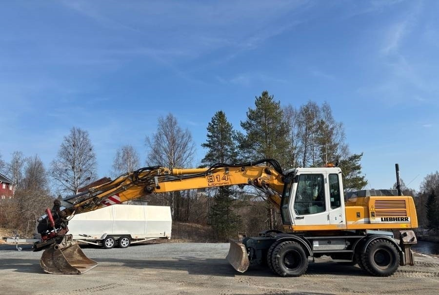 Liebherr A 914 Litronic A2-PL Tiltrotator 30Km/h - Escavadeira de rodas: foto 1 Liebherr A 914 Litronic A2-PL Tiltrotator 30Km/h - Escavadeira de rodas: foto 1