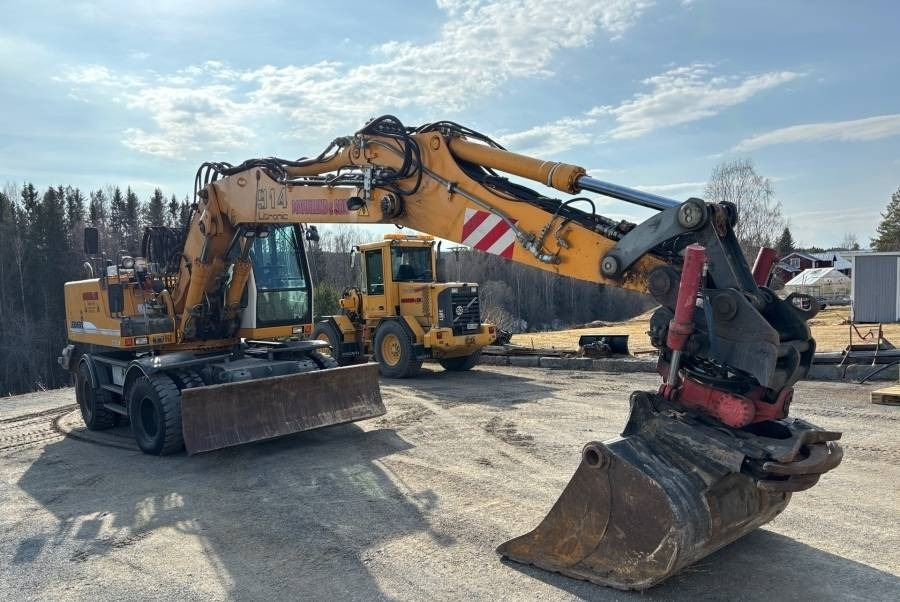 Liebherr A 914 Litronic A2-PL Tiltrotator 30Km/h - Escavadeira de rodas: foto 4 Liebherr A 914 Litronic A2-PL Tiltrotator 30Km/h - Escavadeira de rodas: foto 4