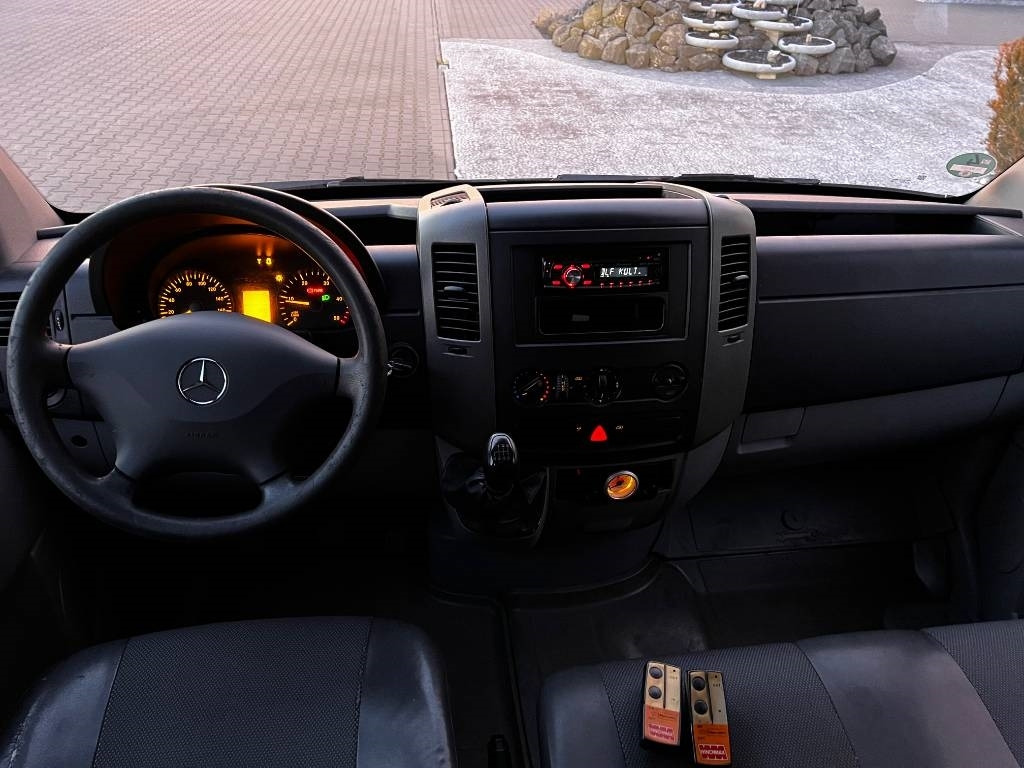 Caminhão transporte de veículos Mercedes-Benz 515 CDI: foto 27