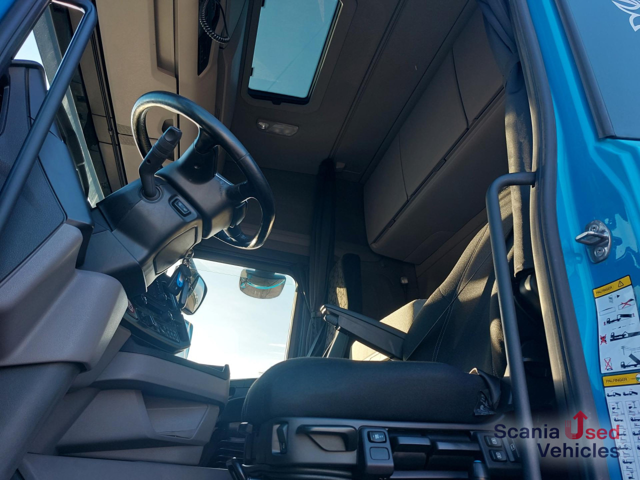 SCANIA R 450 B6x2*4NA - Caminhão basculante: foto 2 SCANIA R 450 B6x2*4NA - Caminhão basculante: foto 2