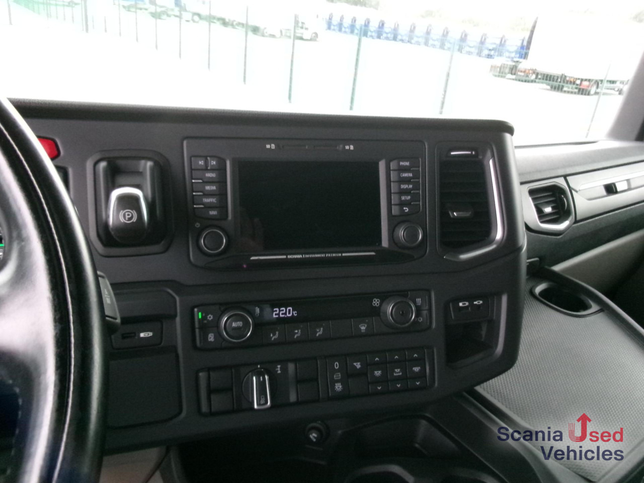 SCANIA R 450 A4x2EB 2 Tanks Standklima TOP!!! - Tractor: foto 3 SCANIA R 450 A4x2EB 2 Tanks Standklima TOP!!! - Tractor: foto 3