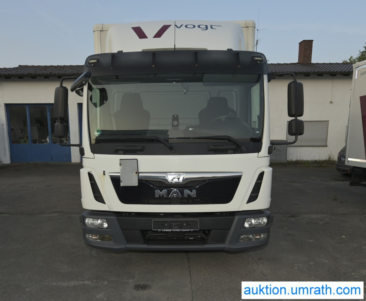 MAN TGL 12.250 4x2 L/BL Koffer Ladebordwand Klimaautomatik NAVI Luftfederung Automatikgetriebe EURO 6 - Caminhão furgão: foto 2 MAN TGL 12.250 4x2 L/BL Koffer Ladebordwand Klimaautomatik NAVI Luftfederung Automatikgetriebe EURO 6 - Caminhão furgão: foto 2