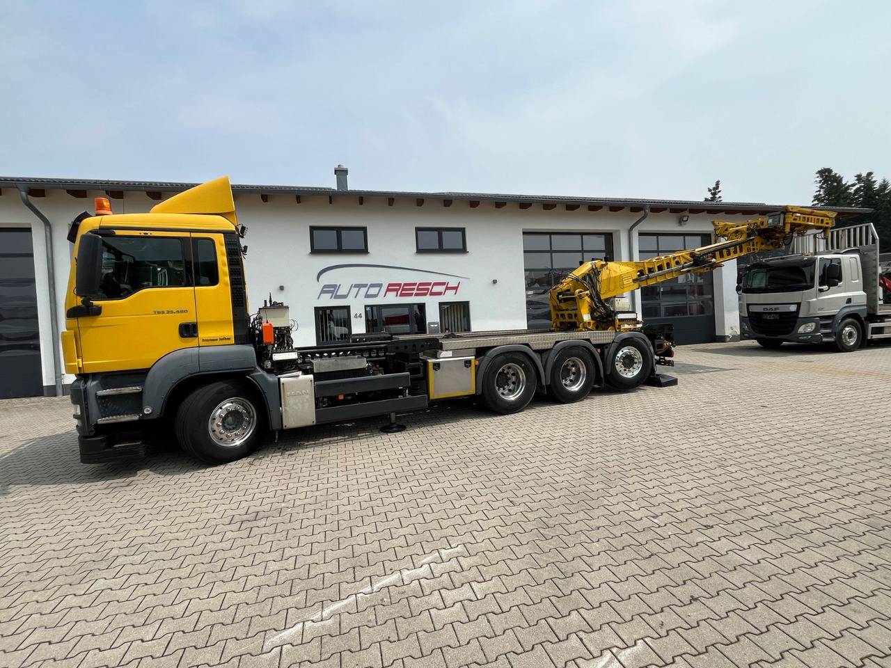MAN TGS 35.480 8x4-4BL Deuringer Garagentransporter - Caminhão grua: foto 4 MAN TGS 35.480 8x4-4BL Deuringer Garagentransporter - Caminhão grua: foto 4
