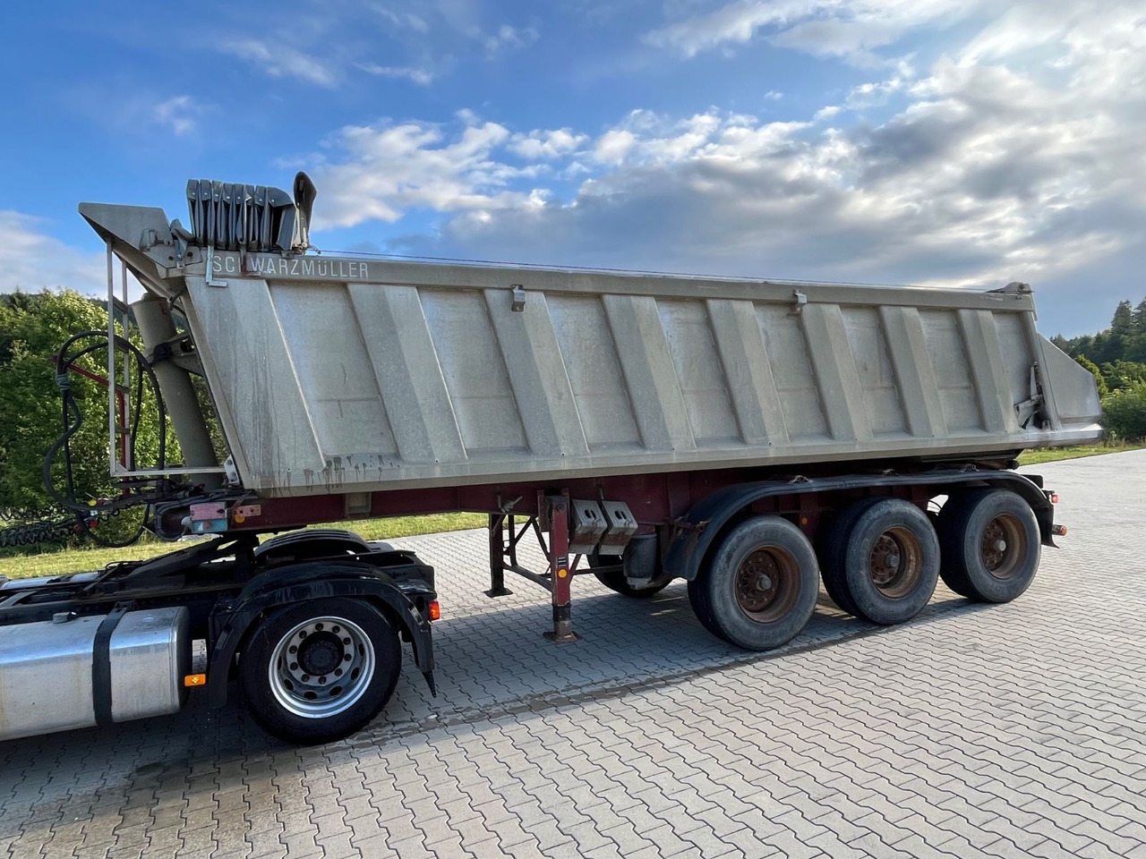 Schwarzmüller 3 Achs Alu Kippmulde Trommelbremse - Semireboque basculante: foto 5 Schwarzmüller 3 Achs Alu Kippmulde Trommelbremse - Semireboque basculante: foto 5