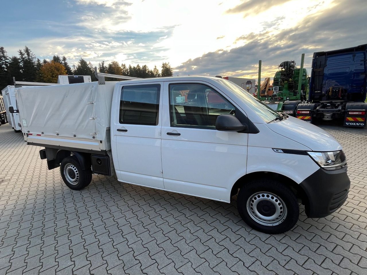 Volkswagen T6.1 DOKA Pritsche 4x4 Sperre Standheizung - Furgão de toldo, Carrinha cabine dupla: foto 4 Volkswagen T6.1 DOKA Pritsche 4x4 Sperre Standheizung - Furgão de toldo, Carrinha cabine dupla: foto 4