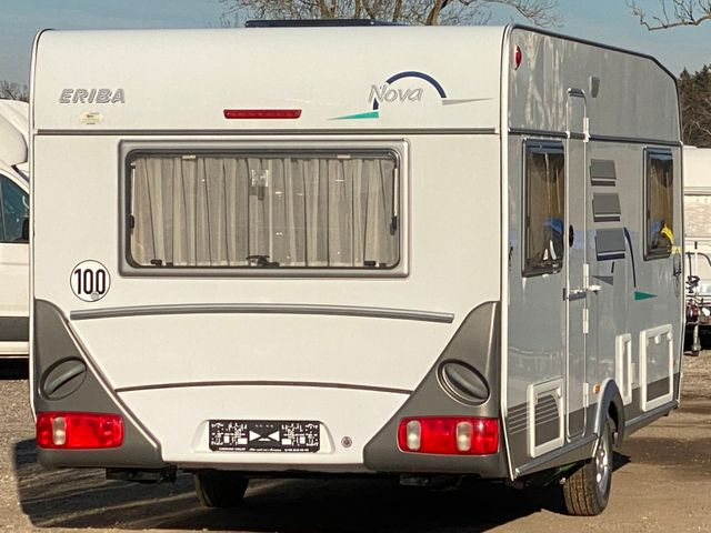 HYMER / ERIBA / HYMERCAR Nova 530 Swing mit Längsbetten und Moser, top Zu - Caravana: foto 4 HYMER / ERIBA / HYMERCAR Nova 530 Swing mit Längsbetten und Moser, top Zu - Caravana: foto 4